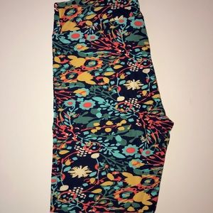 LuLaRoe Leggings - Tall&Curvy